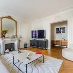 Sublime Appartement Haussmannien