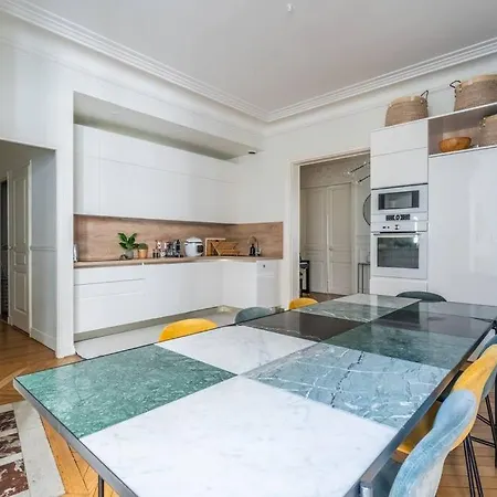 Sublime Haussmannien Apartment *